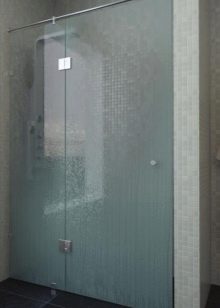 Душ без душової кабіни у ванній (57 фото): дизайн та оформлення ванної кімнати з місцем для душа без кабіни в приватному будинку і квартирі