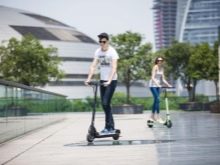 Електросамокати E-Scooter: інструкція до електричного самоката з сидінням і без нього. Як включається?