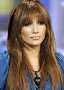 Філіруваний чубчик (93 фото): як правильно зробити косу, пряму і проріджену чубок на бік в домашніх умовах звичайними та філірувальними ножицями?