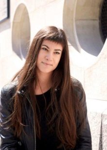 Філіруваний чубчик (93 фото): як правильно зробити косу, пряму і проріджену чубок на бік в домашніх умовах звичайними та філірувальними ножицями?