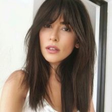 Філіруваний чубчик (93 фото): як правильно зробити косу, пряму і проріджену чубок на бік в домашніх умовах звичайними та філірувальними ножицями?