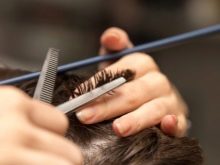 Філіруваний чубчик (93 фото): як правильно зробити косу, пряму і проріджену чубок на бік в домашніх умовах звичайними та філірувальними ножицями?