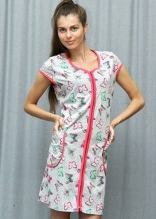 Халат на блискавці 57 фото: стильні жіночі халати нейлонові, трикотажні, бавовняні