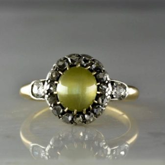 Камінь котяче око (42 фото): як виглядає натуральний мінерал? Значення і магічні властивості, опис рожевих і зелених, блакитних і білих каменів