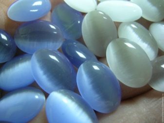 Камінь котяче око (42 фото): як виглядає натуральний мінерал? Значення і магічні властивості, опис рожевих і зелених, блакитних і білих каменів