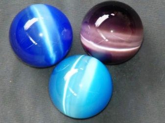 Камінь котяче око (42 фото): як виглядає натуральний мінерал? Значення і магічні властивості, опис рожевих і зелених, блакитних і білих каменів