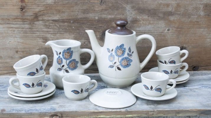 Кавовий сервіз (13 фото): порцелянові сервізи ЛПЗ та Японії, Чехії та німецькі набори, інші варіанти. Вибираємо сервіз на 6 і 12 персон