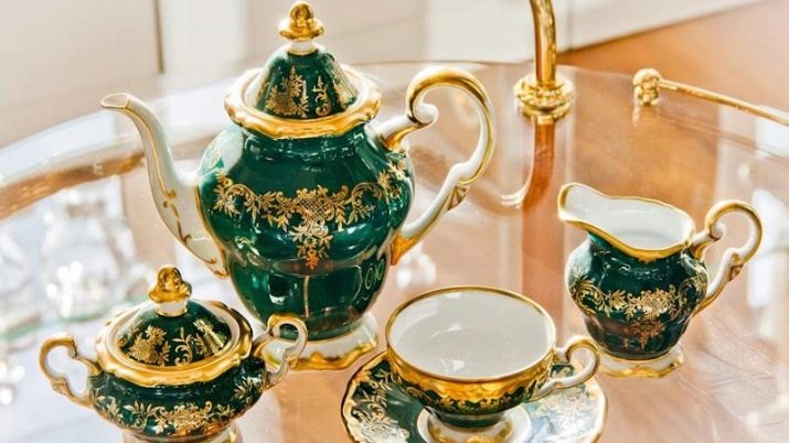 Кавовий сервіз (13 фото): порцелянові сервізи ЛПЗ та Японії, Чехії та німецькі набори, інші варіанти. Вибираємо сервіз на 6 і 12 персон