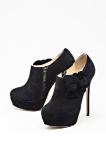 Короткі ботильйони (22 фото): з чим носити моделі на високому каблуці