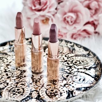 Косметика Charlotte Tilbury: різноманітність асортименту. Опис бренду. Плюси і мінуси. Відгуки