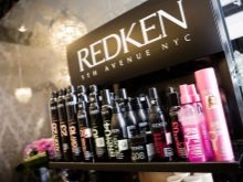 Косметика для волосся Redken: огляд професійної косметики. Її плюси та мінуси