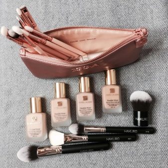 Косметика Estee Lauder: набір декоративної косметики December PWP. Чиє виробництво? Відгуки косметологів