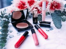 Косметика Lancome: набори декоративних і уходових косметичних засобів, відгуки косметологів