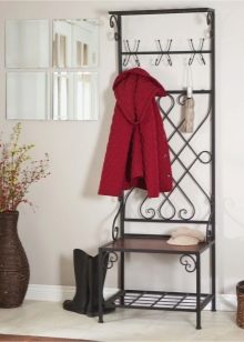 Ковані вішалки в передпокій (42 фото): вибираємо настінні і підлогові ковані вішалки, приклади в інтер’єрі