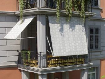 Козирок на балкон (39 фото): оформлення навісу над балконом останнього поверху, огляд балконних козирків з полікарбонату та кованих навісів