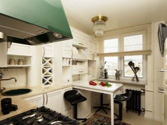 Кухні в будинку-кораблі (46 фото): дизайн кухні розміром 6 кв. метрів і ремонт інших маленьких кухонь, ідеї планування