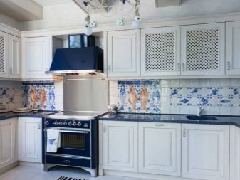 Кухні з масиву дуба (44 фото): плюси і мінуси натуральної дерев’яної меблів. Кухонний гарнітур в сучасному стилі з патиною