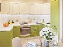 Кухня кольору ванілі (55 фото): кухонні гарнітури ванільного кольору з шоколадом і кавою з молоком, інші варіанти інтер’єру. Як підібрати шпалери?