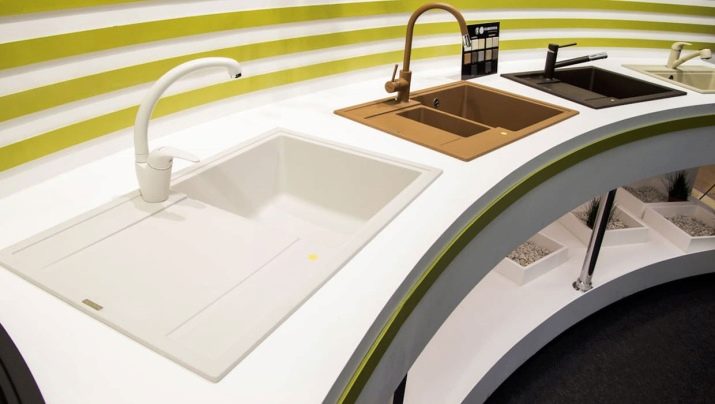 Кухонні мийки Florentina (21 фото): раковини для кухні з штучного каменю кольору антрацит, врізні моделі і інші варіанти