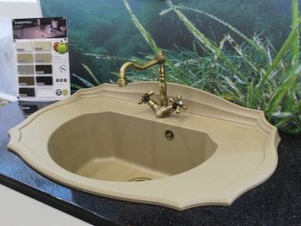 Кухонні мийки Florentina (21 фото): раковини для кухні з штучного каменю кольору антрацит, врізні моделі і інші варіанти