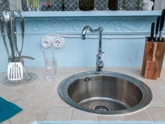 Кухонні мийки Omoikiri (26 фото): огляд мийок з нержавіючої сталі та інших матеріалів для кухні з Японії