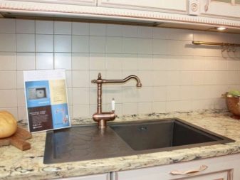 Кухонні мийки Omoikiri (26 фото): огляд мийок з нержавіючої сталі та інших матеріалів для кухні з Японії