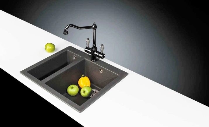 Кухонні мийки Omoikiri (26 фото): огляд мийок з нержавіючої сталі та інших матеріалів для кухні з Японії