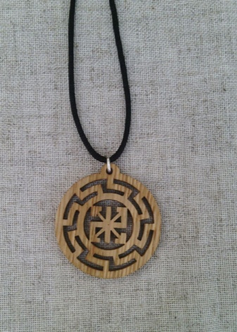 Кулон буква (55 фото): золотий кулон у вигляді А, Ц, срібні підвіски букви С, М, Т, Л, Д, Н, Е