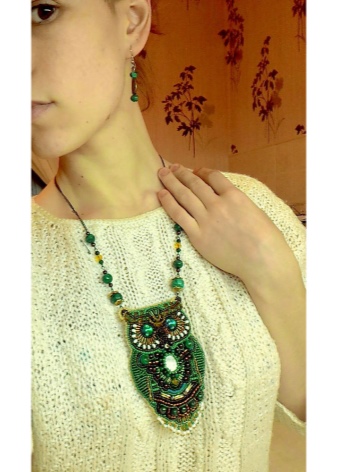 Кулон сова (33 фото): срібло і біле золото, що символізує срібний кулон у вигляді сови, його значення