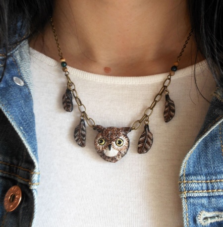 Кулон сова (33 фото): срібло і біле золото, що символізує срібний кулон у вигляді сови, його значення