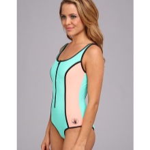 Купальник-боді (39 фото): моделі з принтом, з трусиками-стринг, для плавання, чорний стильний для танців