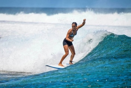 Купальники Decathlon (41 фото): жіночі слитные моделі для басейну