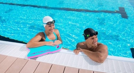 Купальники Decathlon (41 фото): жіночі слитные моделі для басейну