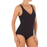 Купальники Decathlon (41 фото): жіночі слитные моделі для басейну