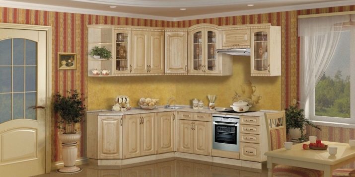Кутові шафи на кухню (56 фото): огляд підлогових кухонних шафок, варіанти гарнітурів з нижніми шафами зі скошеним кутом