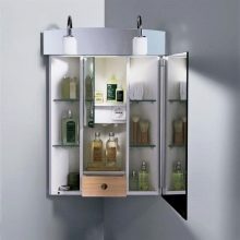 Кутові шафи у ванну кімнату (55 фото): пластиковий й інші різновиди. Рожевий і інші забарвлення. Поради щодо вибору