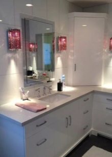 Кутові шафи у ванну кімнату (55 фото): пластиковий й інші різновиди. Рожевий і інші забарвлення. Поради щодо вибору