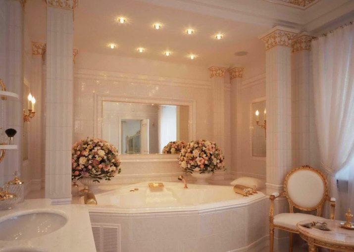 Кутові ванни в маленькій ванній (фото 48): розміри невеликих кутових ванн, приклади в інтер’єрі