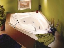 Кутові ванни в маленькій ванній (фото 48): розміри невеликих кутових ванн, приклади в інтер’єрі