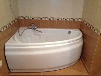 Кутова ванна з довжиною 120 см: моделі 120х120, 120х100, 120х90, 120х70 см