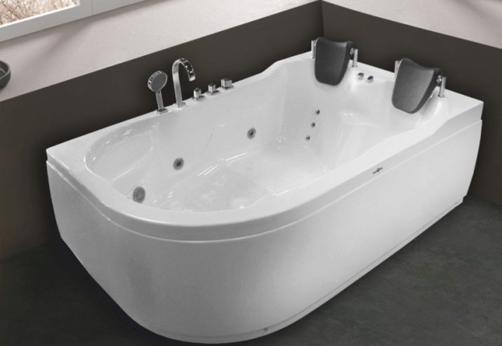 Кутова ванна з довжиною 120 см: моделі 120х120, 120х100, 120х90, 120х70 см