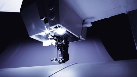 Лампи для швейної машини: світлодіодна, на магніті, 2-контактні та інші лампочки для машинки. Як вставити?