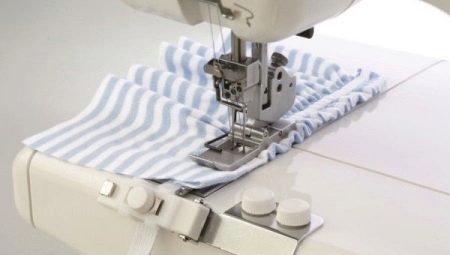 Лапки для швейної машини Janome: набір крокуючих і оверлочної лапок. Види і призначення лапок. Як поміняти роликову лапку?