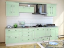 М’ятні кухні (58 фото): вибір кухонного гарнітура кольору м’яти в інтер’єр. Дизайн біло – і сіро-м’ятних глянцевих гарнітурів. Поєднання зі шпалерами на стінах