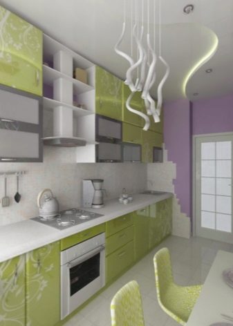 М’ятні кухні (58 фото): вибір кухонного гарнітура кольору м’яти в інтер’єр. Дизайн біло – і сіро-м’ятних глянцевих гарнітурів. Поєднання зі шпалерами на стінах