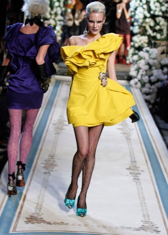 М’ятні туфлі (38 фото): з чим носити моделі на підборах і без м’ятного кольору