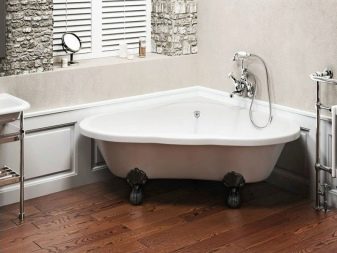 Маленька кутова ванна: особливості моделей невеликого розміру