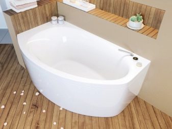 Маленька кутова ванна: особливості моделей невеликого розміру