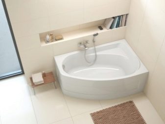 Маленька кутова ванна: особливості моделей невеликого розміру