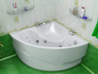 Маленька кутова ванна: особливості моделей невеликого розміру